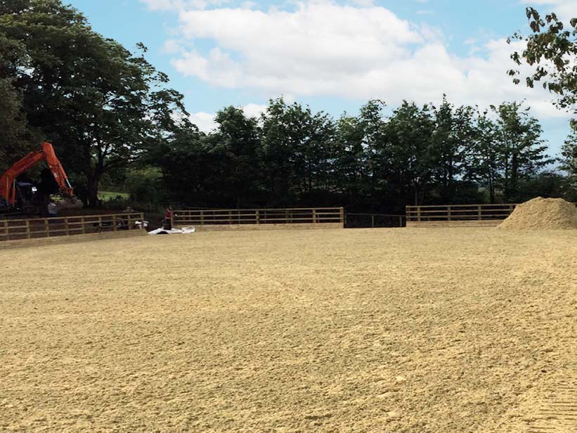 Stow farm horse manege