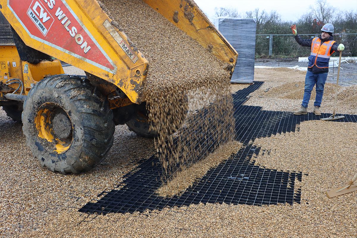 Pouring stones over Ecodeck