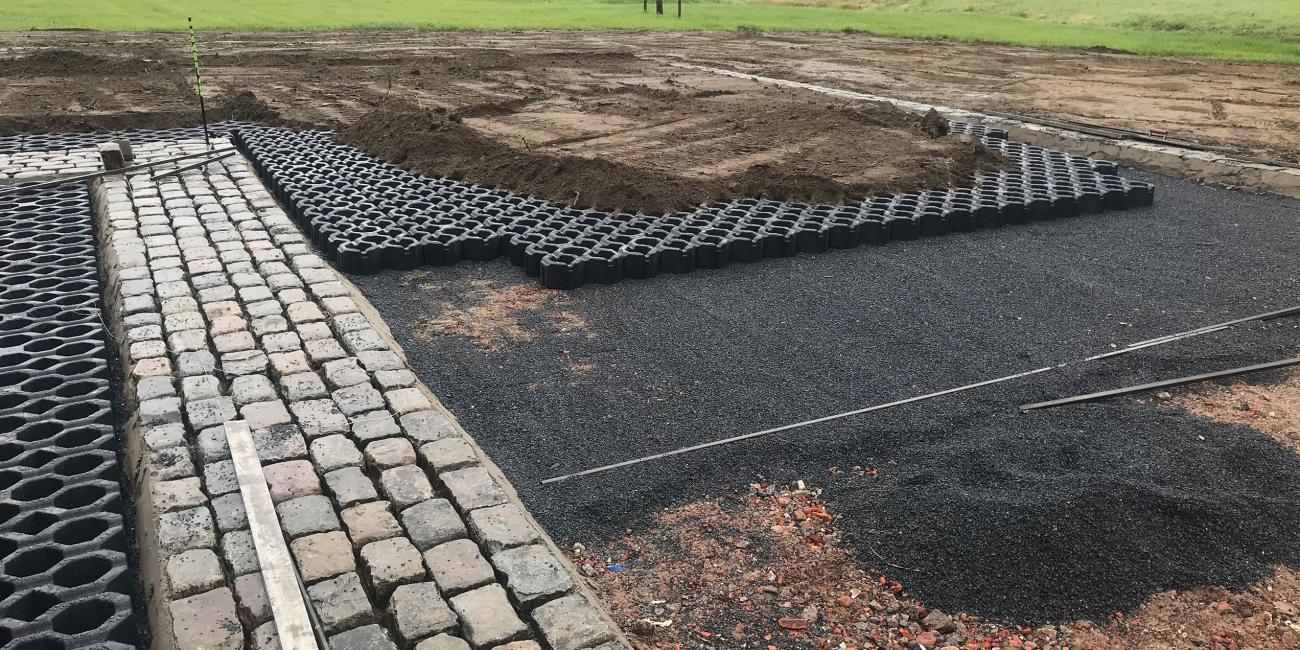 Soil being filled into CellTrack HD